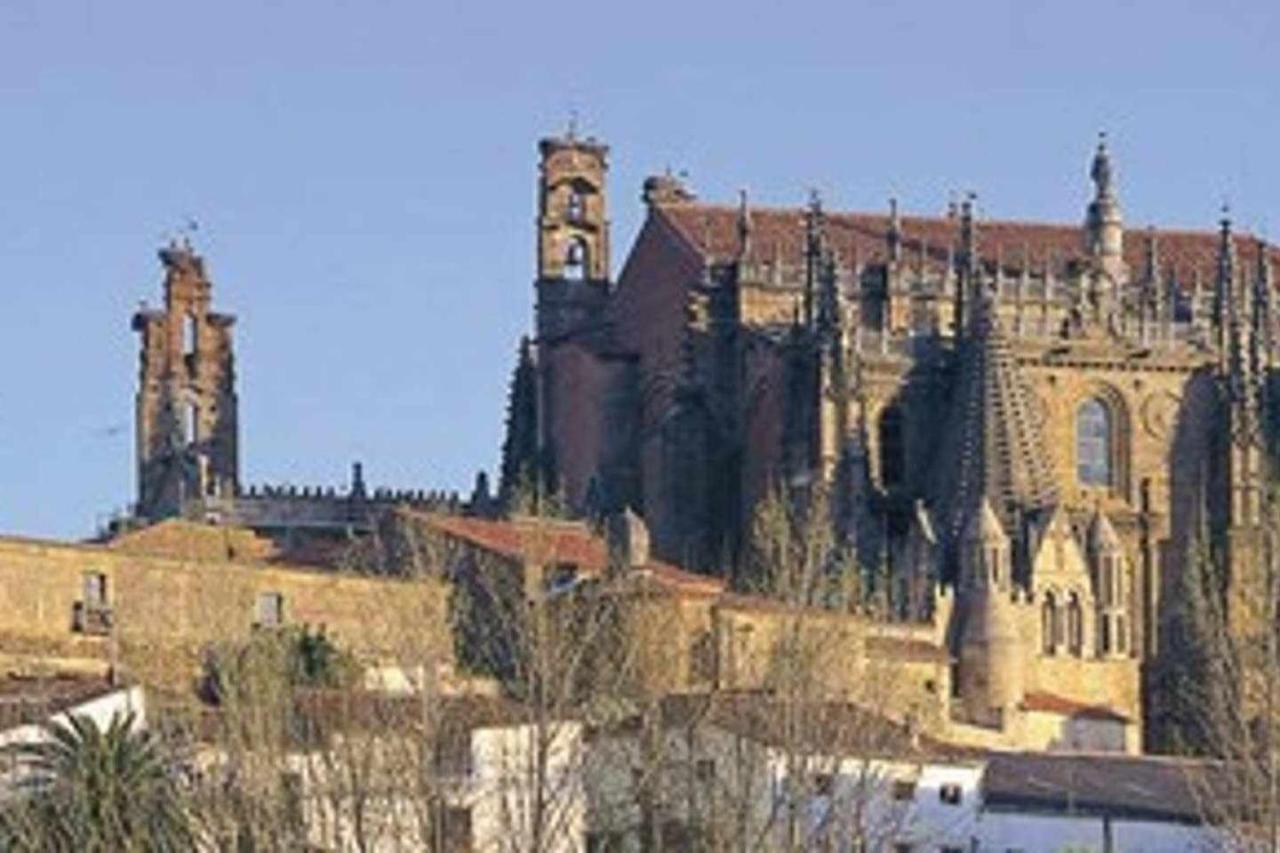 Apartament Plasencia Santa Ana Zewnętrze zdjęcie